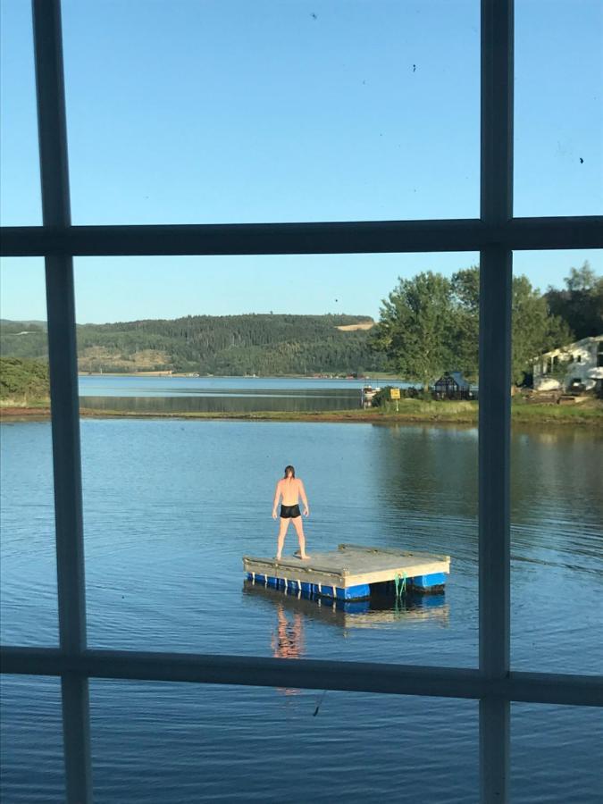 Saga, Et Unikt, Sjarmerende Badehotell Med Fa Rom, Sauna Og Badebrygge - Inderoy Straumen  Zewnętrze zdjęcie