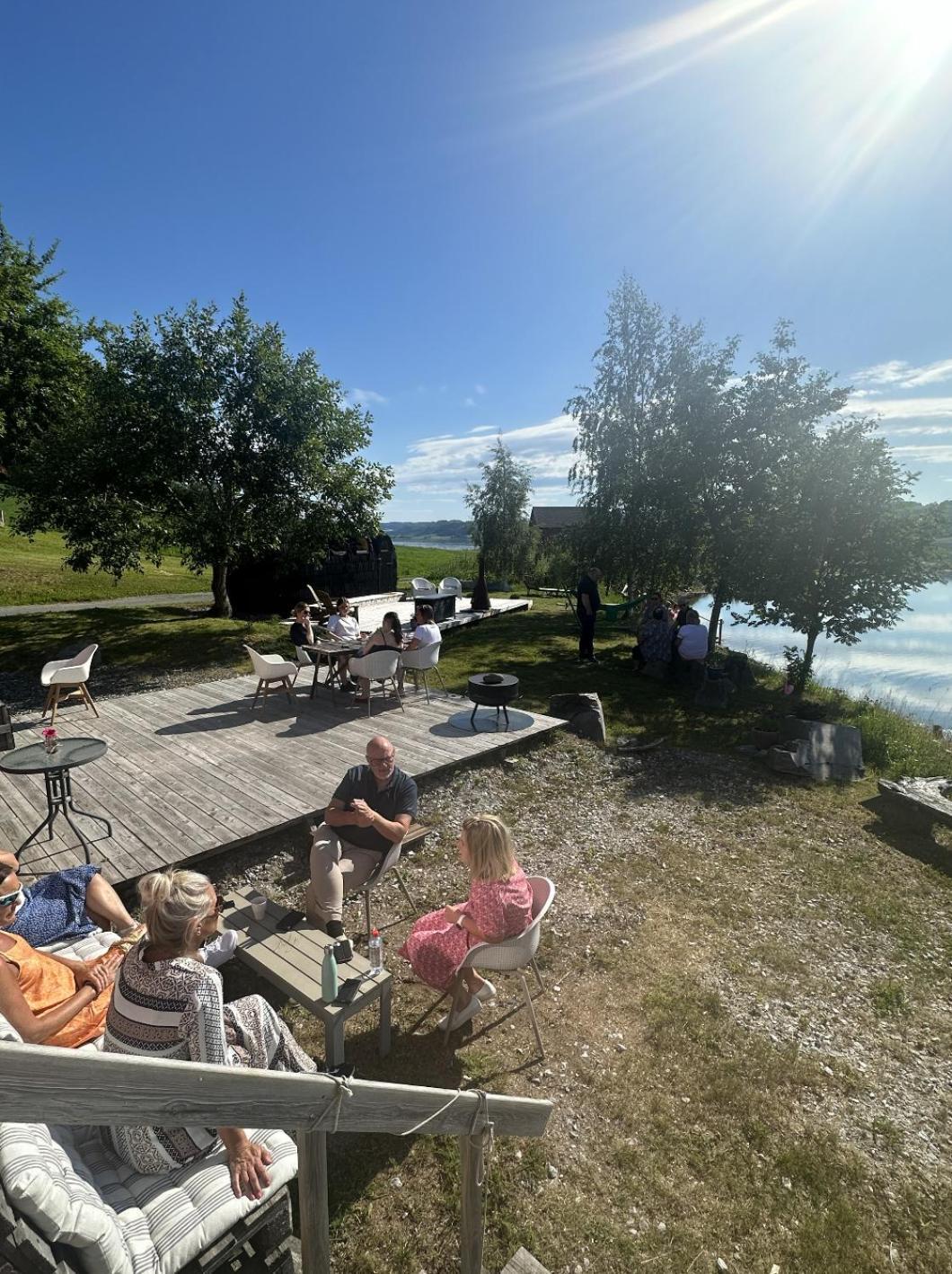 Saga, Et Unikt, Sjarmerende Badehotell Med Fa Rom, Sauna Og Badebrygge - Inderoy Straumen  Zewnętrze zdjęcie